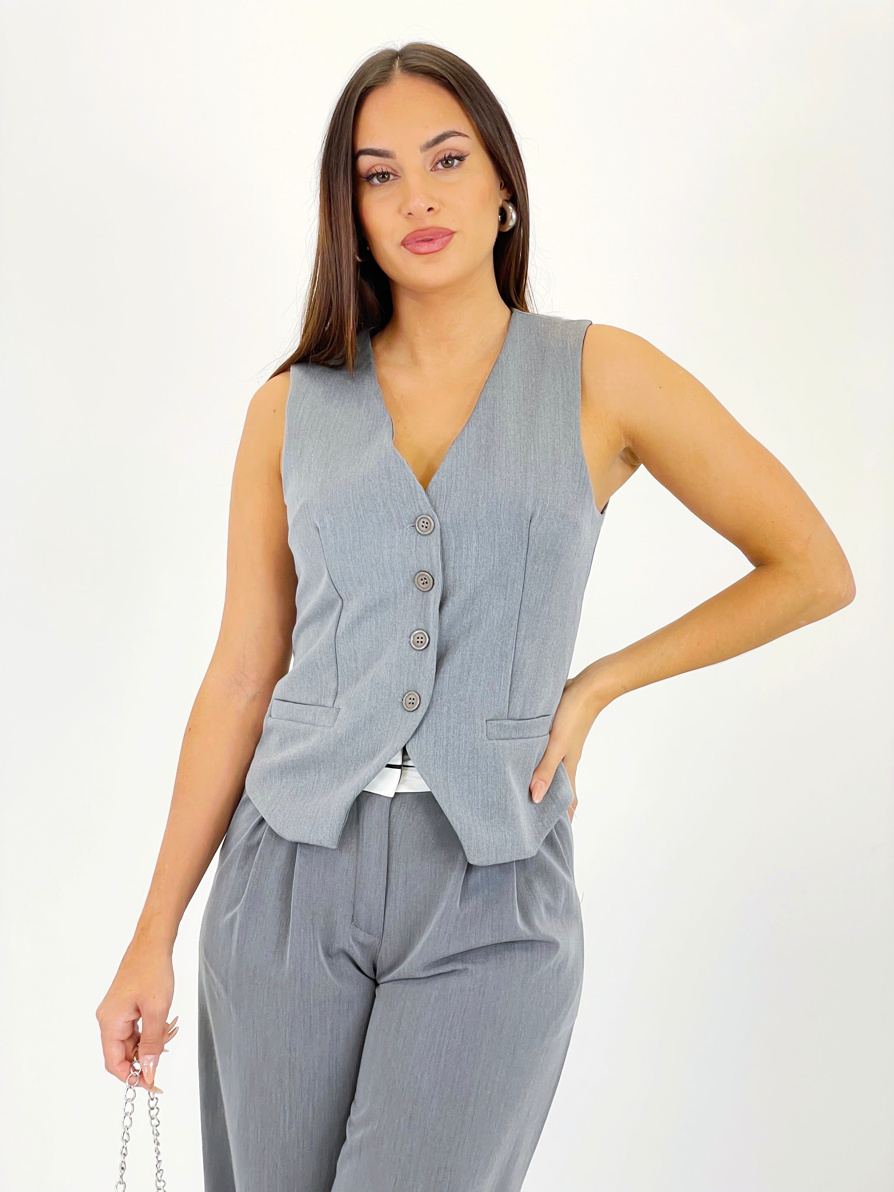 Vest with buttons