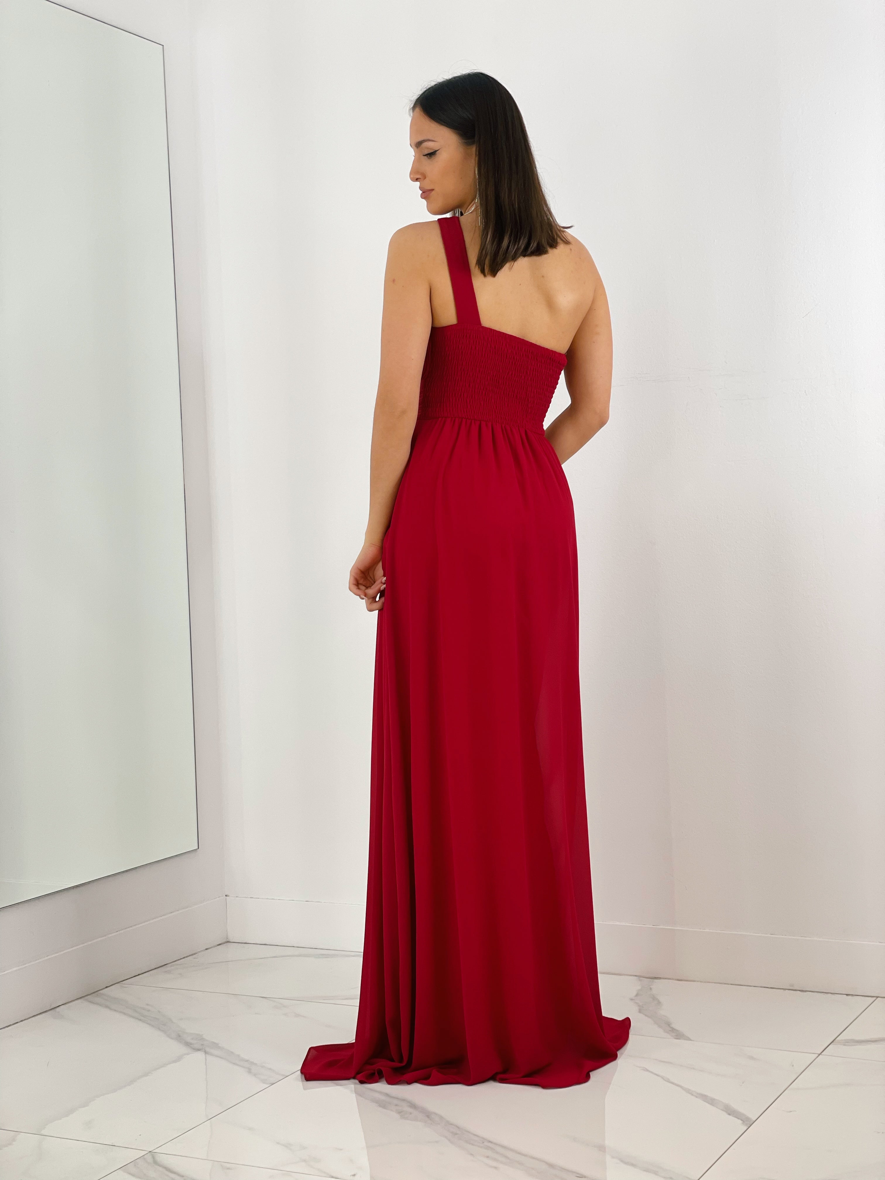 Vestido de ceremonia de escote asimétrico y drapeado color rojo | Zebra&Maduixa