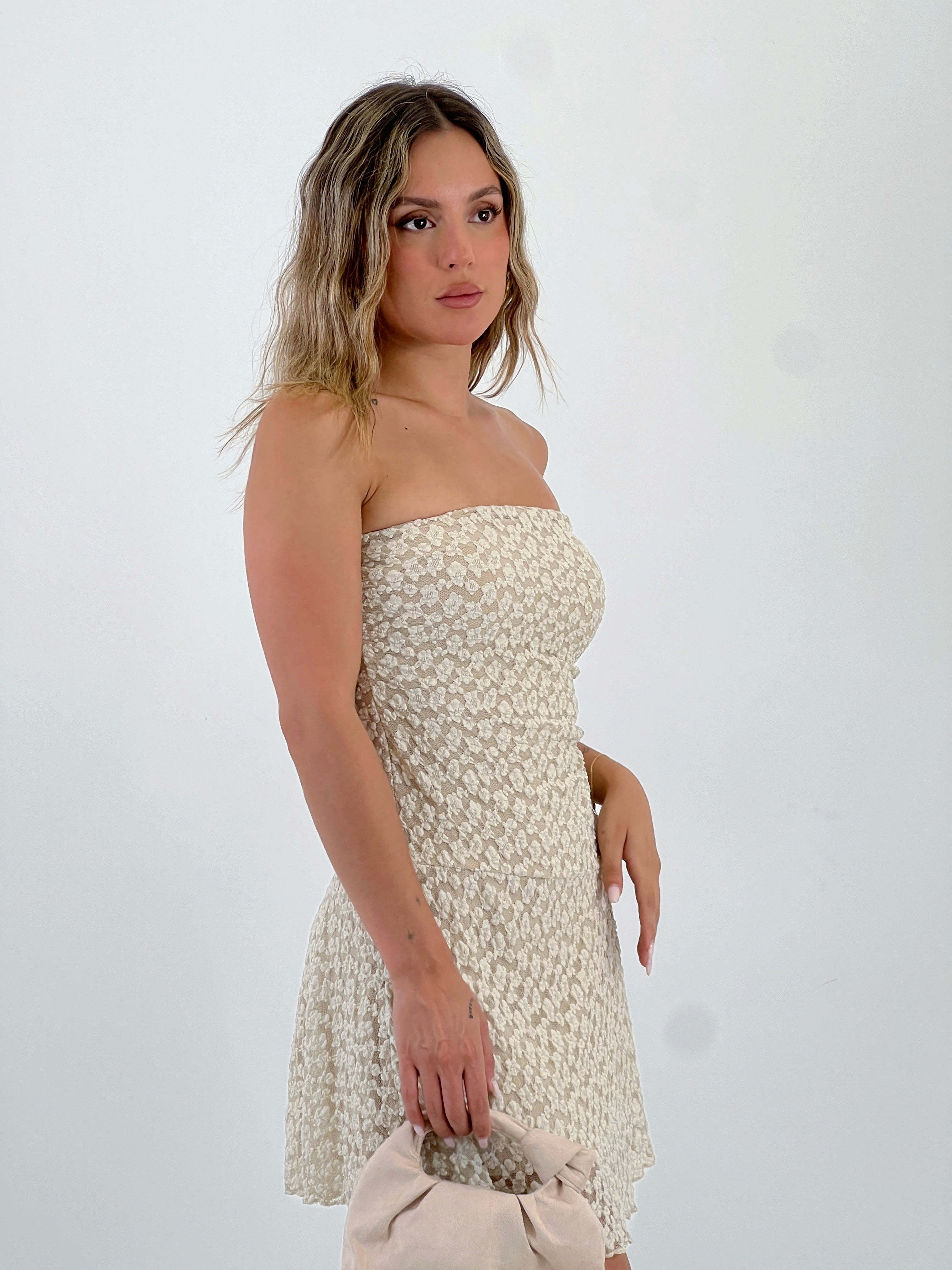 Vestido palabra de honor blonda - Zebra&Maduixa®