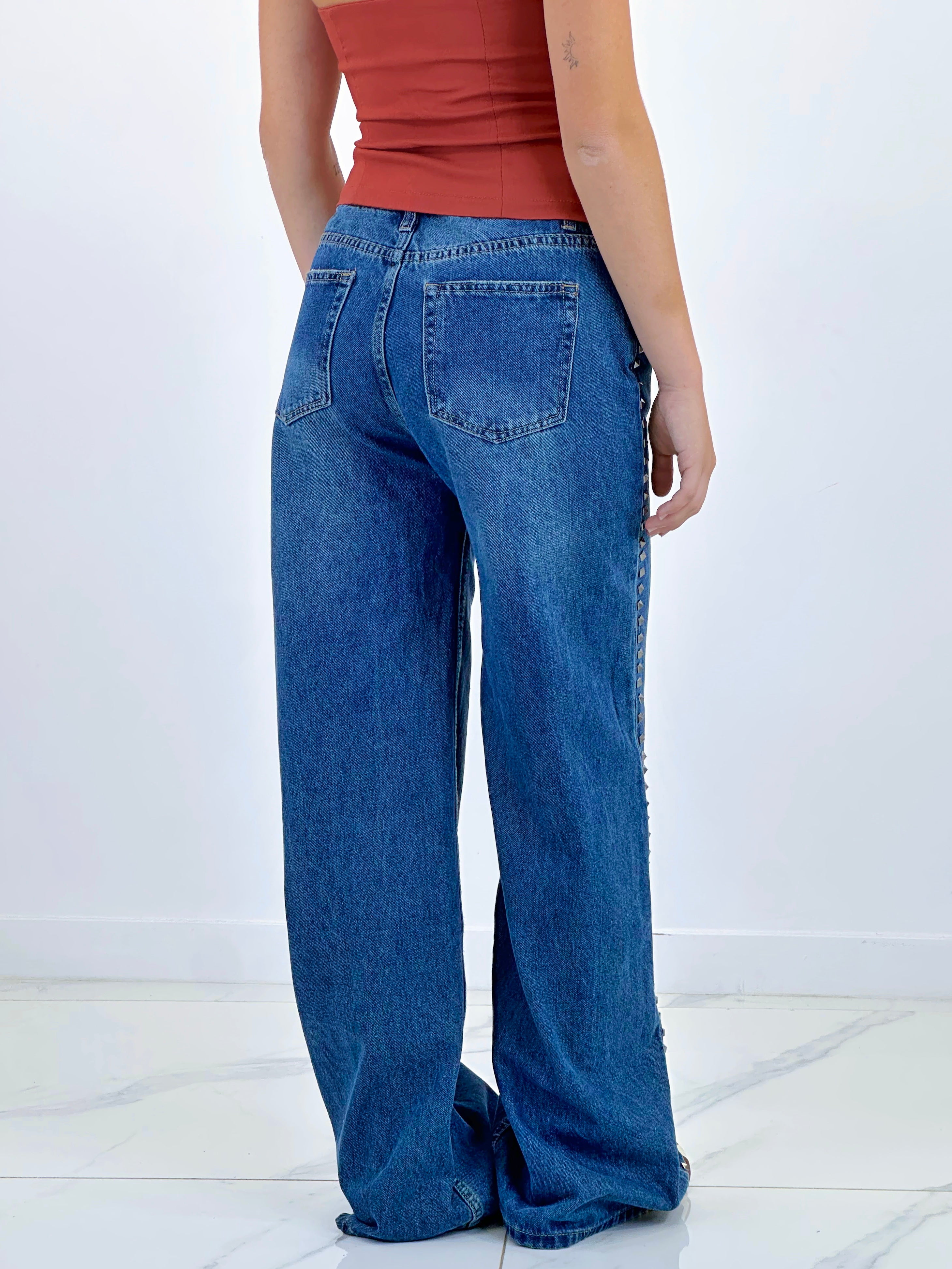 Jeans wide leg tiro alto tachuelas - Zebra&Maduixa®