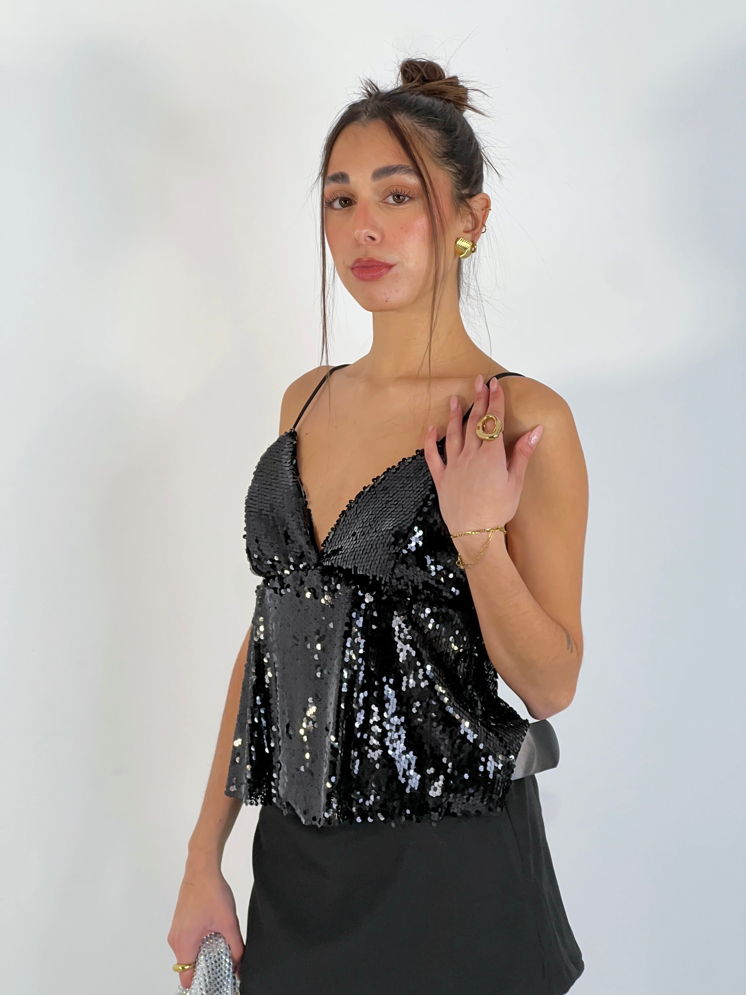 Top décolleté en V à paillettes