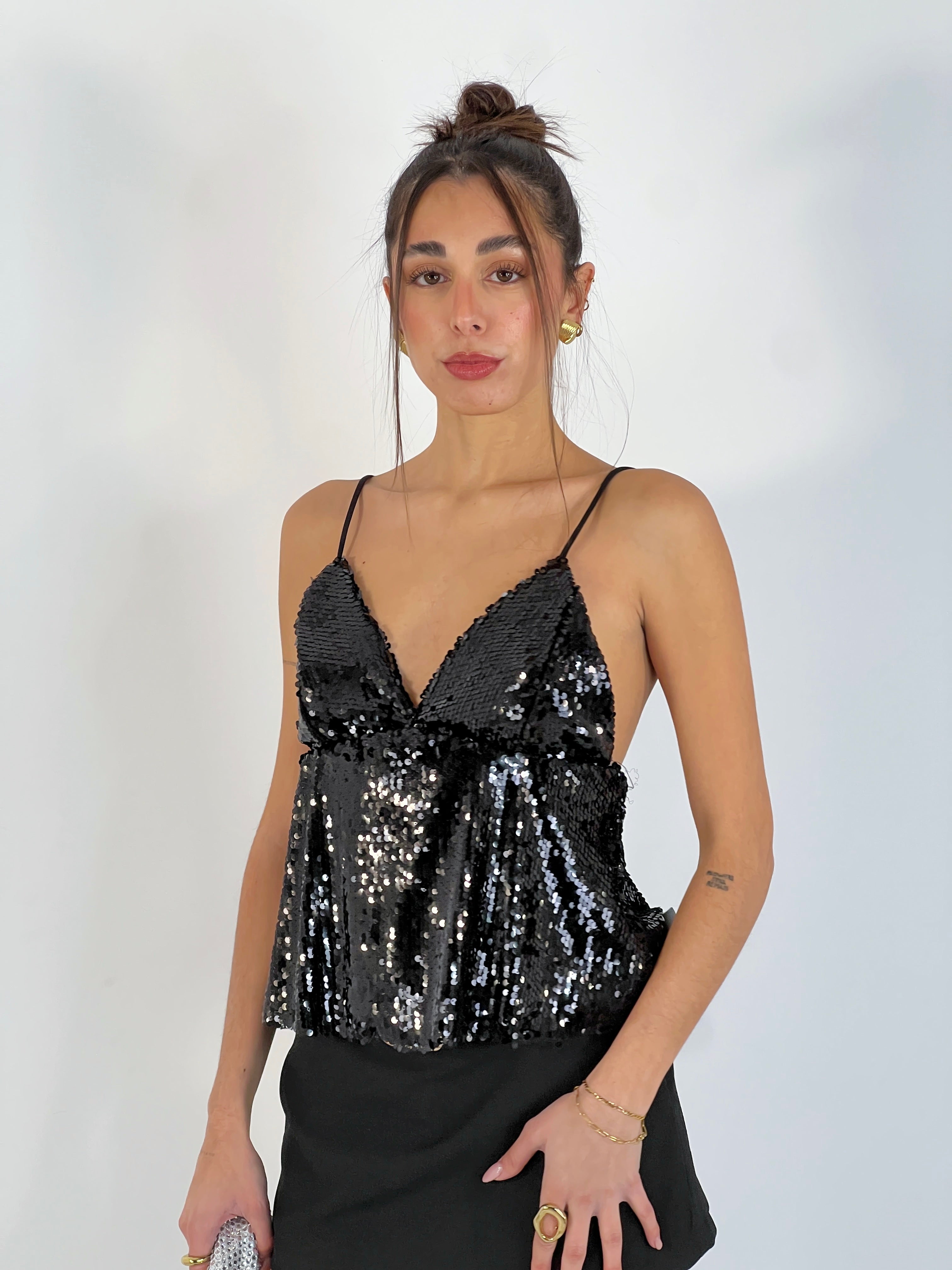 Top décolleté en V à paillettes