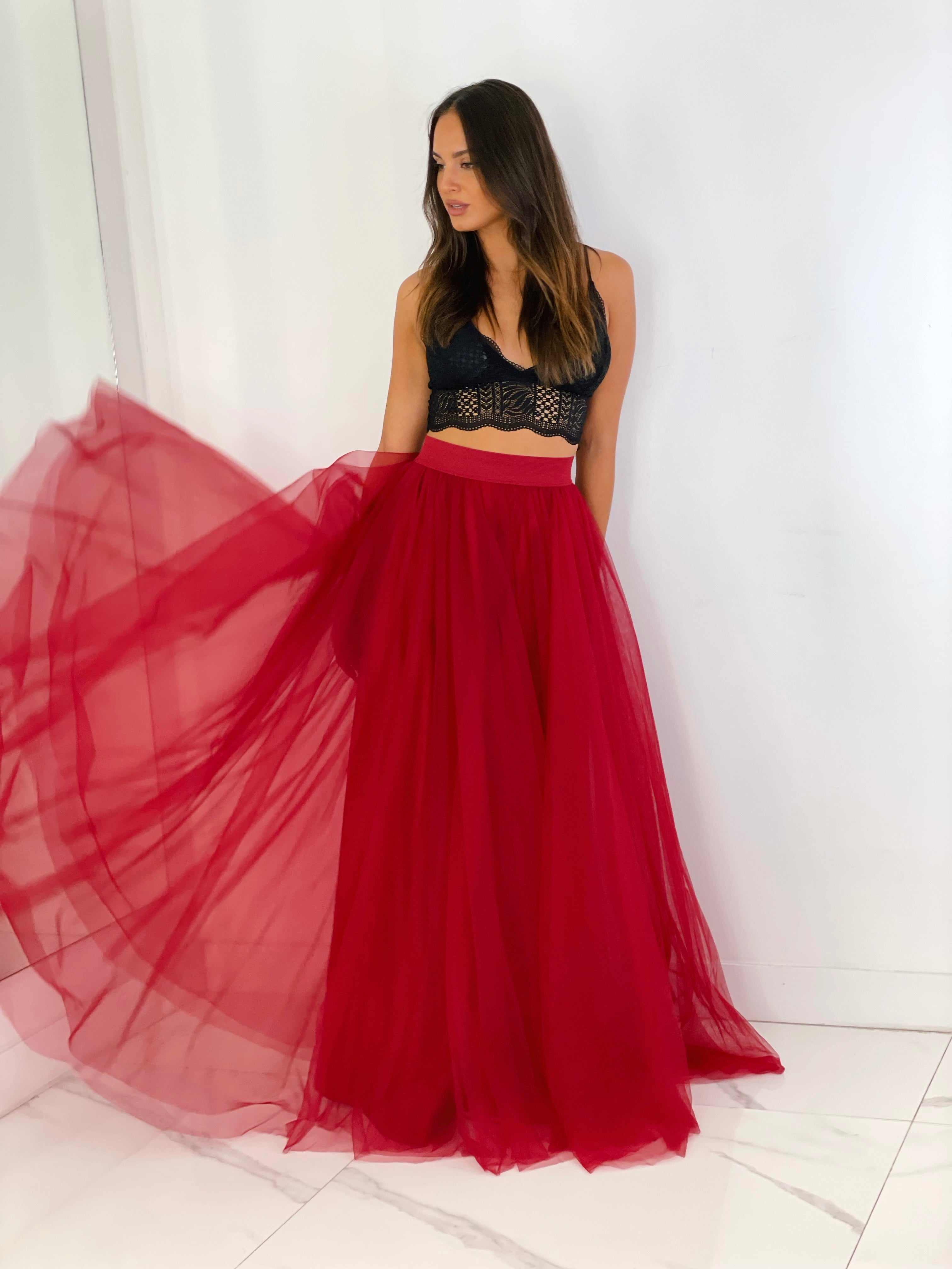 Falda de tul larga roja - elegante para boda o eventos o ceremonia | Zebra&Maduixa 